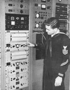 Navy FAX receiver (479315 bytes)