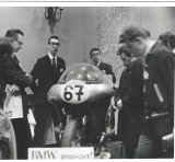 04-1962 MOTORCYCLE SHOW AT N.Y. COLESEUM FRED OTTO & SHELLY BERMAN ON RIGHT.jpg (157636 bytes)